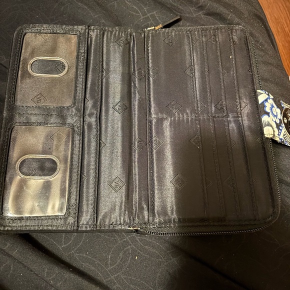 Vera Bradley Black and Cream Floral Wallet - Picture 4 of 4